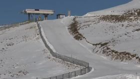 VIDEO S-au deschis primele pârtii! Turiștii vor avea, în sfârșit, zăpadă de 1 Decembrie